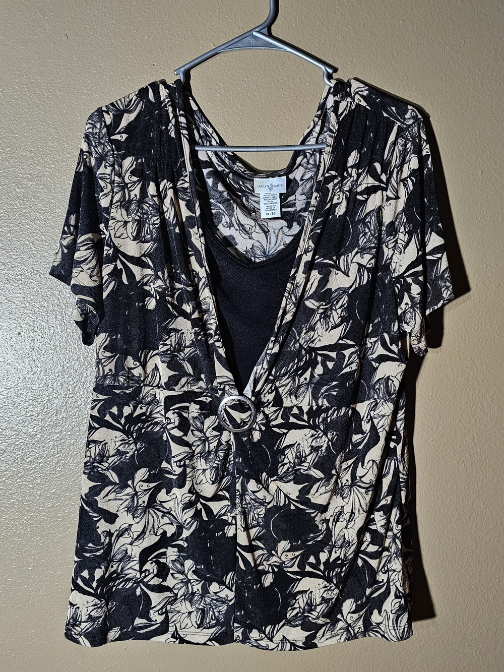 Jaclyn Smith Black & Cream Floral V-Neck Top with Ring Detail